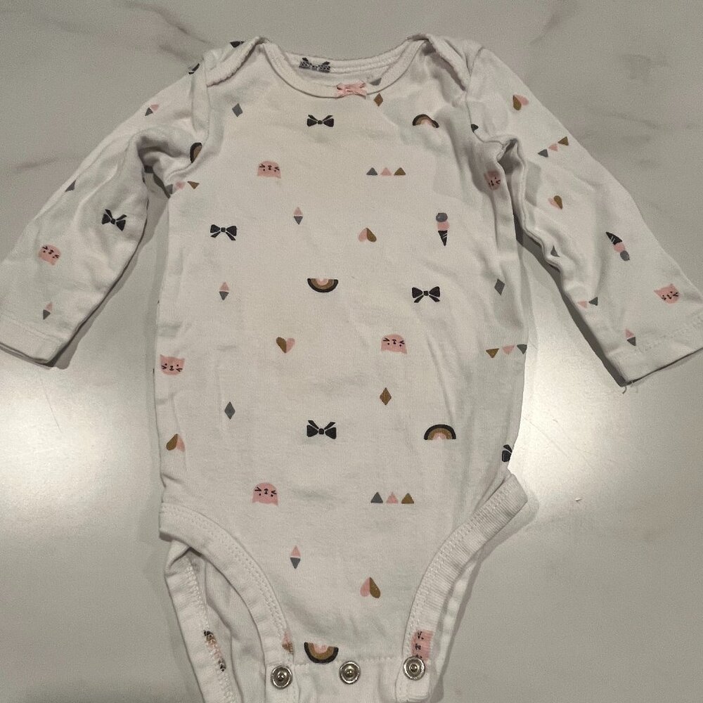 Carter's One Piece Bodysuit Baby Girls 6 Month White Cats & Rainbows Long Sleeve